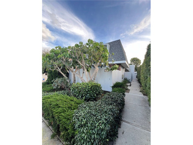 Beach Townhome/Townhouse For Sale in Redondo Beach, California