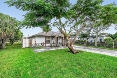 Beach Home For Sale in Delray Beach, Florida