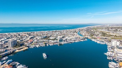 Beach Condo For Sale in Newport Beach, California