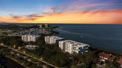 Beach Condo For Sale in Longboat Key, Florida