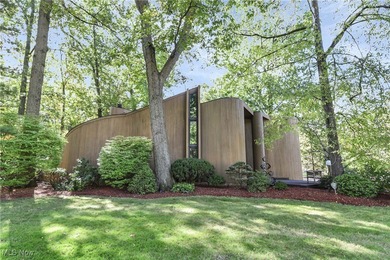 Beach Home For Sale in Bay Village, Ohio