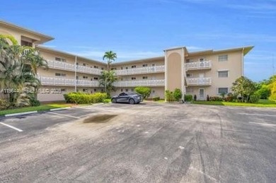 Beach Condo For Sale in Lake Worth, Florida