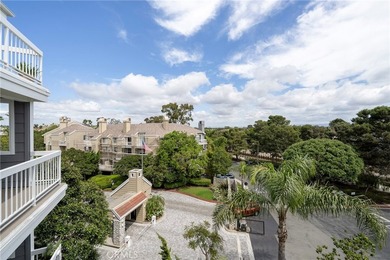 Beach Condo For Sale in Huntington Beach, California