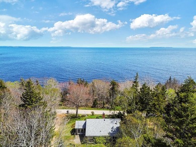 Beach Home For Sale in Bristol, Maine