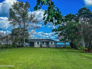 Beach Home For Sale in Columbia, North Carolina