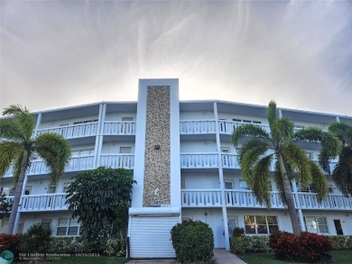 Beach Condo For Sale in Deerfield Beach, Florida