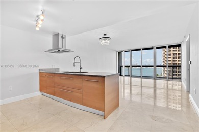 Beach Condo For Sale in Miami, Florida