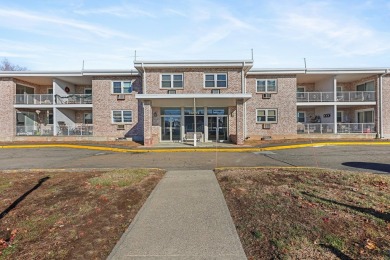 Beach Condo For Sale in Milford, Connecticut