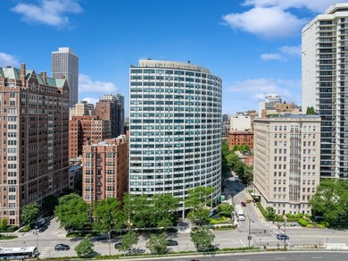 Condo For Sale in Chicago image photo picture