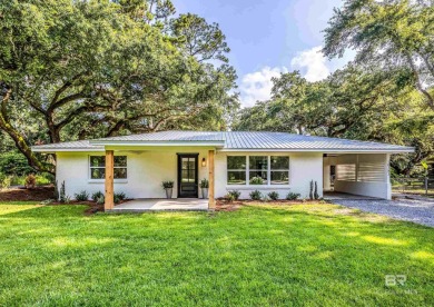 Beach Home For Sale in Fairhope, Alabama