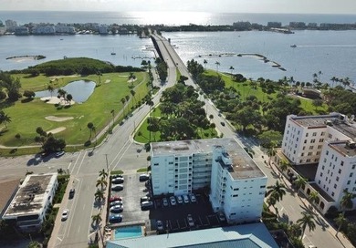 Beach Condo For Sale in Lake Worth Beach, Florida