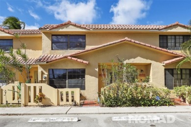 Beach Townhome/Townhouse For Sale in Sunrise, Florida