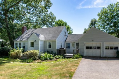 Beach Home Active Under Contract in Hampton, New Hampshire