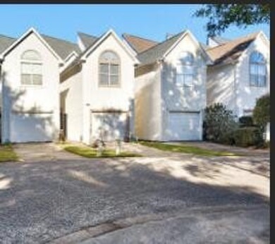 Beach Townhome/Townhouse For Sale in Navarre, Florida