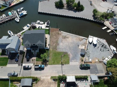 Beach Lot Sale Pending in Seaford, New York