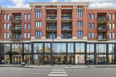 Beach Condo Active Under Contract in Chicago, Illinois