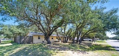 Beach Home For Sale in Rockport, Texas