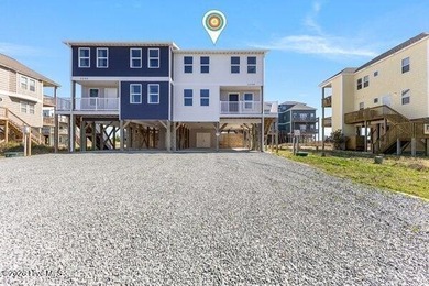 Beach Townhome/Townhouse For Sale in North Topsail Beach, North Carolina