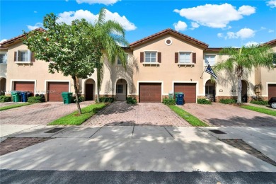 Beach Townhome/Townhouse Sale Pending in Cutler Bay, Florida