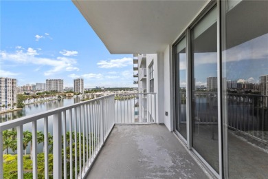 Beach Condo For Sale in Aventura, Florida