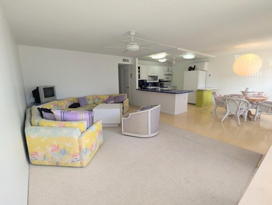 Beach Condo For Sale in West Palm Beach, Florida