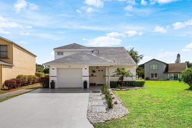 Beach Home For Sale in Boynton Beach, Florida