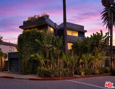 Beach Home For Sale in Venice, California