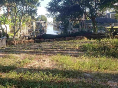 Beach Lot For Sale in Gulf Breeze, Florida