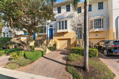 Beach Townhome/Townhouse For Sale in Juno Beach, Florida