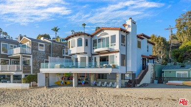 Beach Home For Sale in Malibu, California