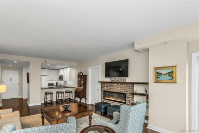 Beach Condo Sale Pending in Port Washington, New York