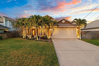 Beach Home For Sale in Jupiter, Florida