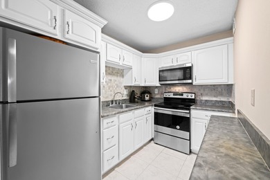 Beach Condo For Sale in Tamarac, Florida