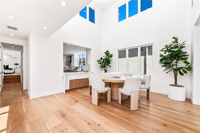 Beach Home For Sale in Manhattan Beach, California