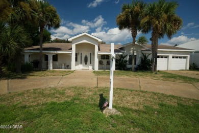 Beach Home Sale Pending in Panama City Beach, Florida