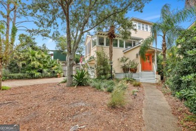 Beach Home For Sale in Saint Simons, Georgia