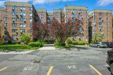 Beach Home Sale Pending in Bayside, New York