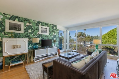 Beach Condo For Sale in Santa Monica, California