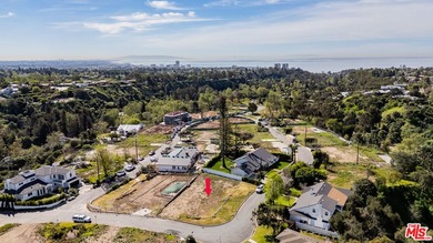 Beach Lot For Sale in Pacific Palisades, California