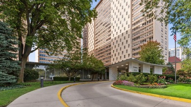 Beach Condo Active Under Contract in Chicago, Illinois