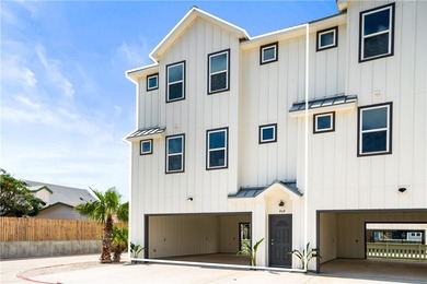 Beach Townhome/Townhouse For Sale in Port Aransas, Texas