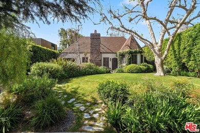 Beach Home For Sale in Santa Monica, California