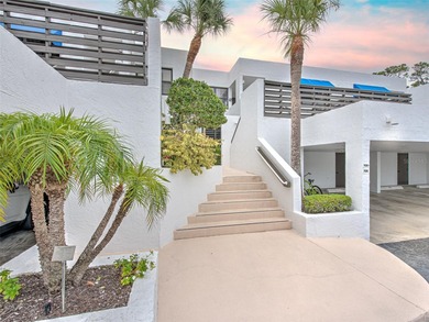 Beach Condo For Sale in Longboat Key, Florida