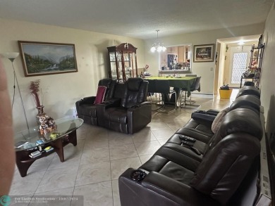 Beach Condo For Sale in Sunrise, Florida