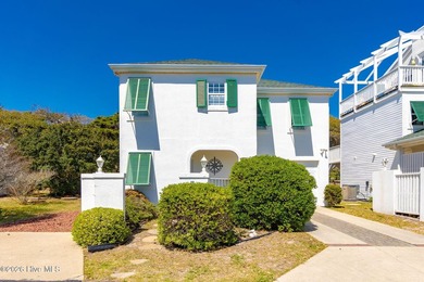 Beach Condo For Sale in Pine Knoll Shores, North Carolina