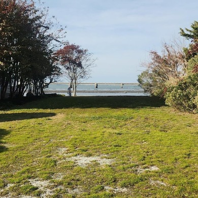 Beach Lot Sale Pending in Chincoteague Island, Virginia