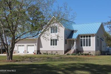 Beach Home Active Under Contract in Oriental, North Carolina