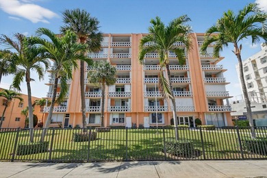 Beach Condo For Sale in Lake Worth Beach, Florida
