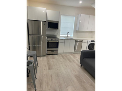 Beach Condo For Sale in Miami Beach, Florida