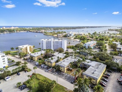 Beach Condo For Sale in Lantana, Florida